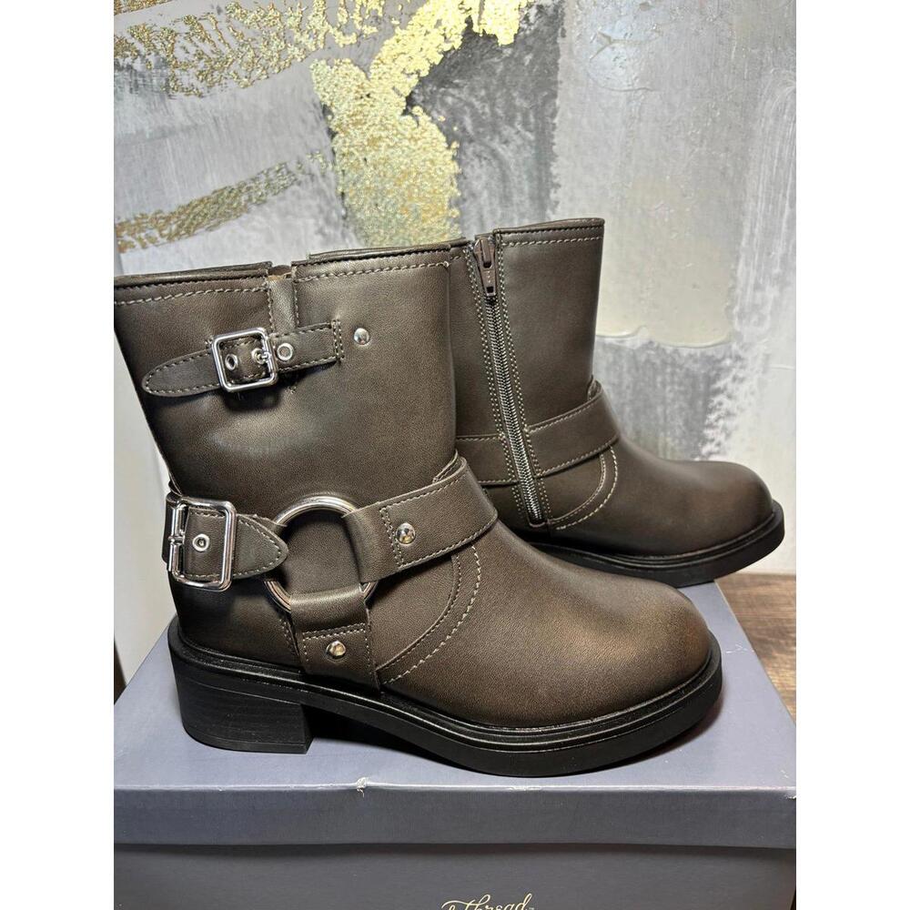 Universal Thread Boots - Picture 2 of 5